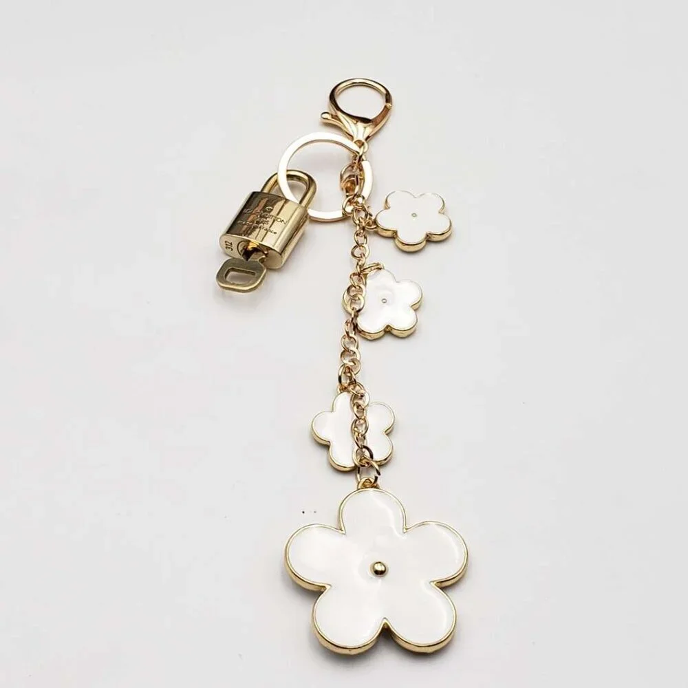 LV Gold Padlock & Key 🔒 Authentic Louis Vuitton Bag Unbranded Flower Charm - Picture 2 of 6